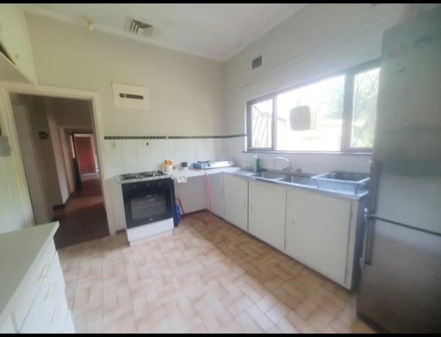 4 BEDROOM TOWNHOUSE FOR SALE IN ANERLEY